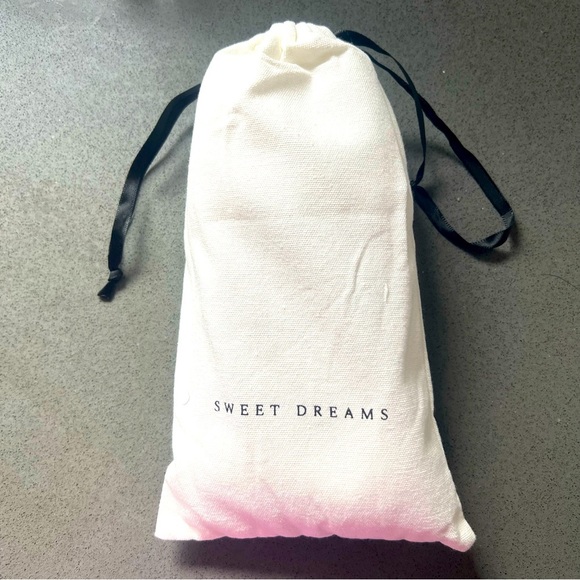 NWT Sweet Dreams Cloud Socks White Fuzzy Cozy Warm Knit Socks Hosiery Lounge - Picture 6 of 6